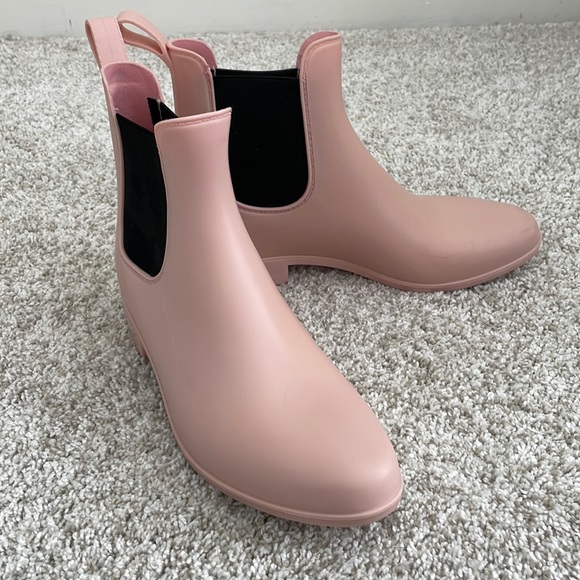J. Crew Factory Shoes - J. Crew Factory Chelsea Rain boot size 8